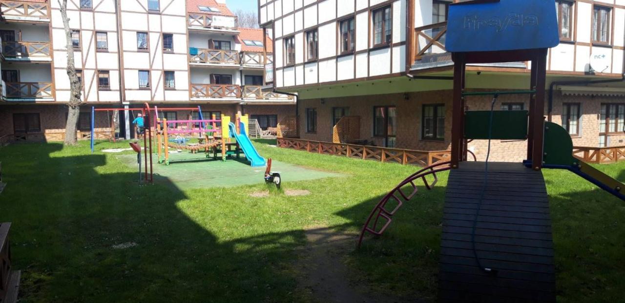 Apartament Pod Debami Apartment *